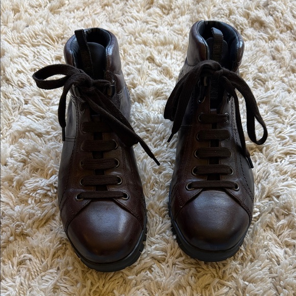 Prada Men's Brown Leather Lace up boot